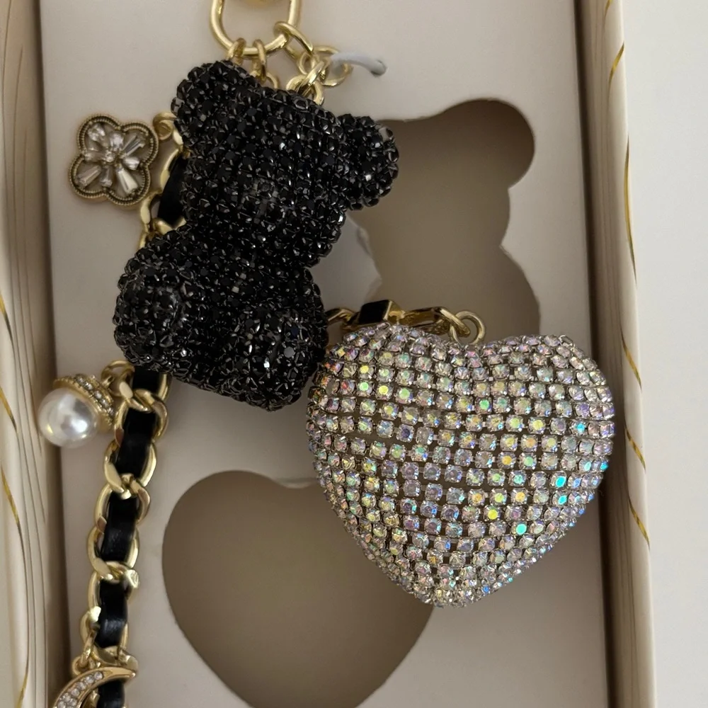 ☀️Eye Candy Black Bear and Silver heart bag charm - Picture 3 of 3